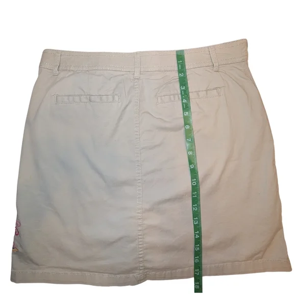 Croft & Barrow Cream Skort with Colorful Embroidery - Picture 4 of 7